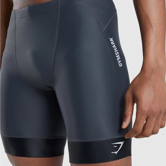 Gymshark Apex Multi Shorts - Onyx Grey/Black - Picture 2 of 7